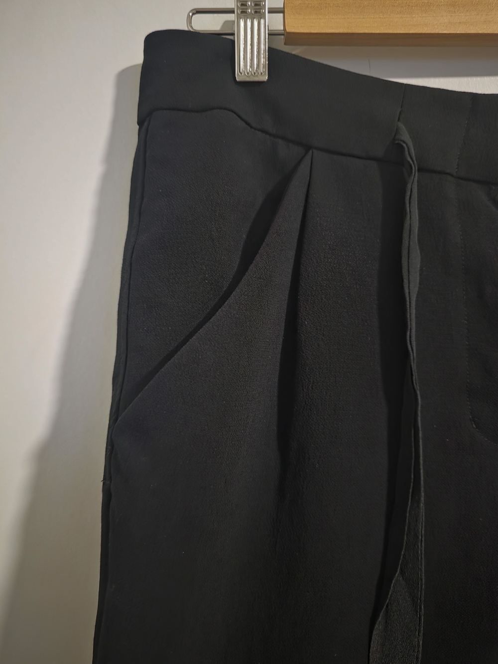 Aritzia Wilfred Allant Pant Tie Waist Cropped Pants Size 6 Black - Picture 4 of 12
